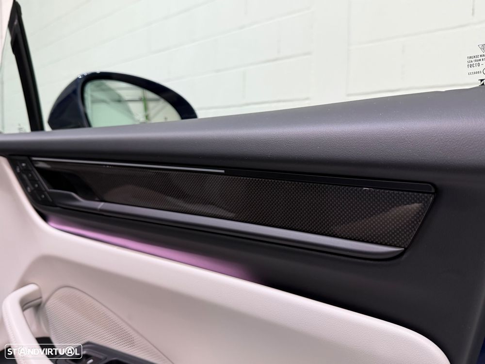 Porsche Macan Electric Turbo - 42