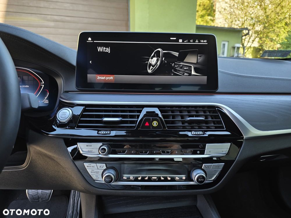 BMW Seria 5 540i xDrive mHEV M Sport sport - 16