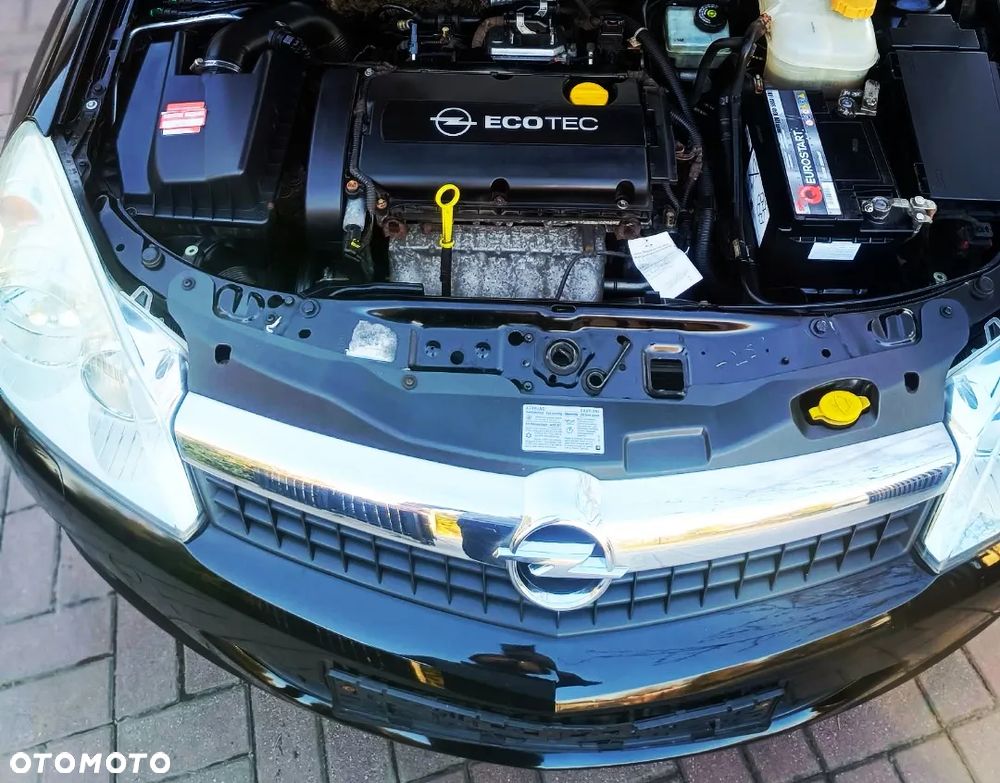 Opel Astra 1.8 Innovation - 18