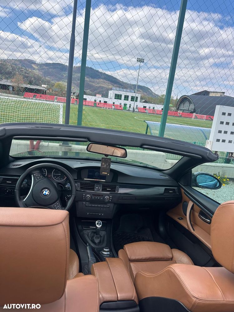 BMW Seria 3 320d - 24