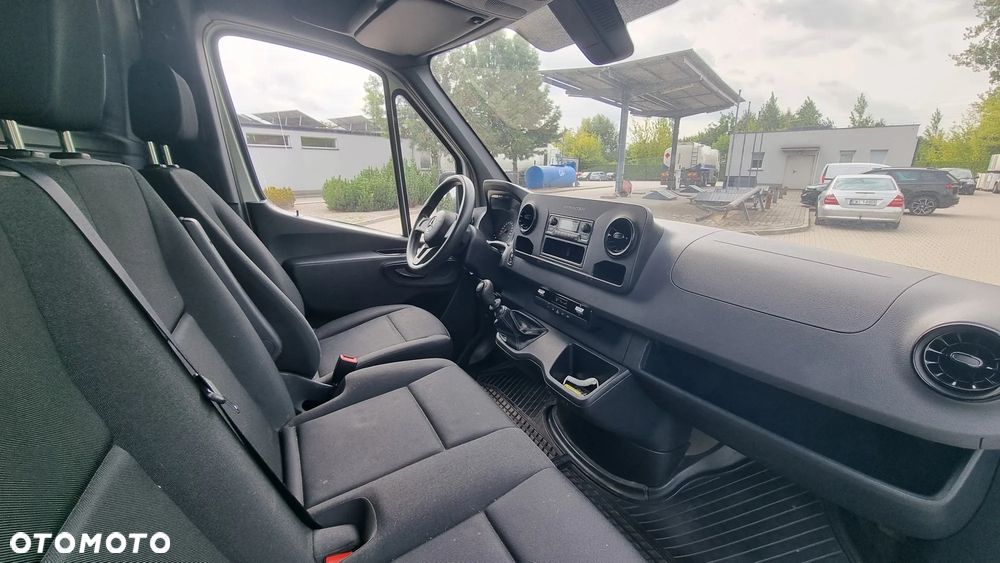 Mercedes-Benz SPRINTER L2H1 - 13