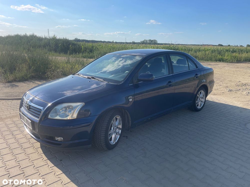 Toyota Avensis - 2
