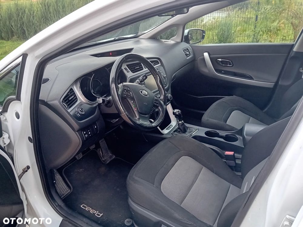 Kia Ceed 1.6 CRDi L - 12
