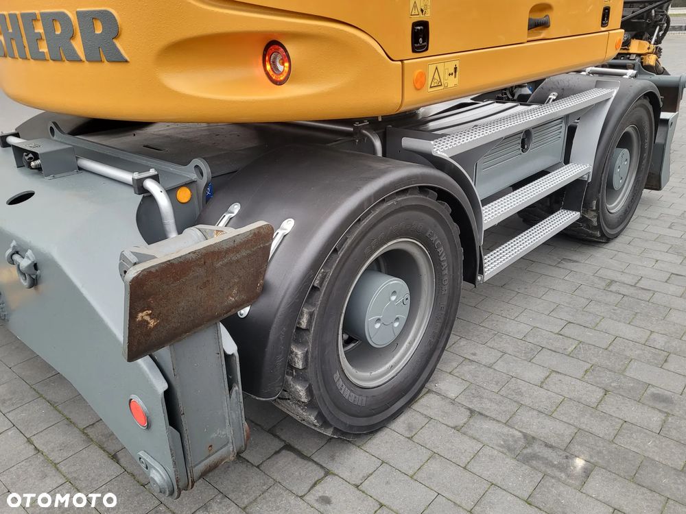 Liebherr A914 compact / ROTOTILT ze szczypcami / 2017rok /SUPER STAN / - 12