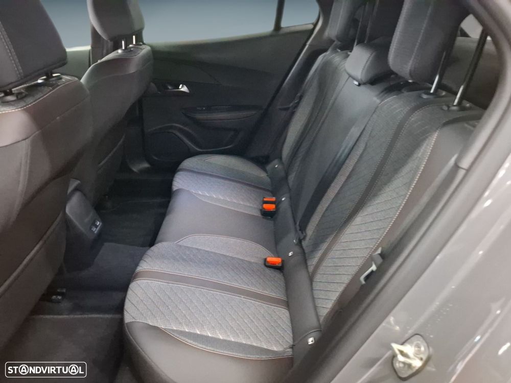 Peugeot 2008 1.2 PureTech Allure - 14