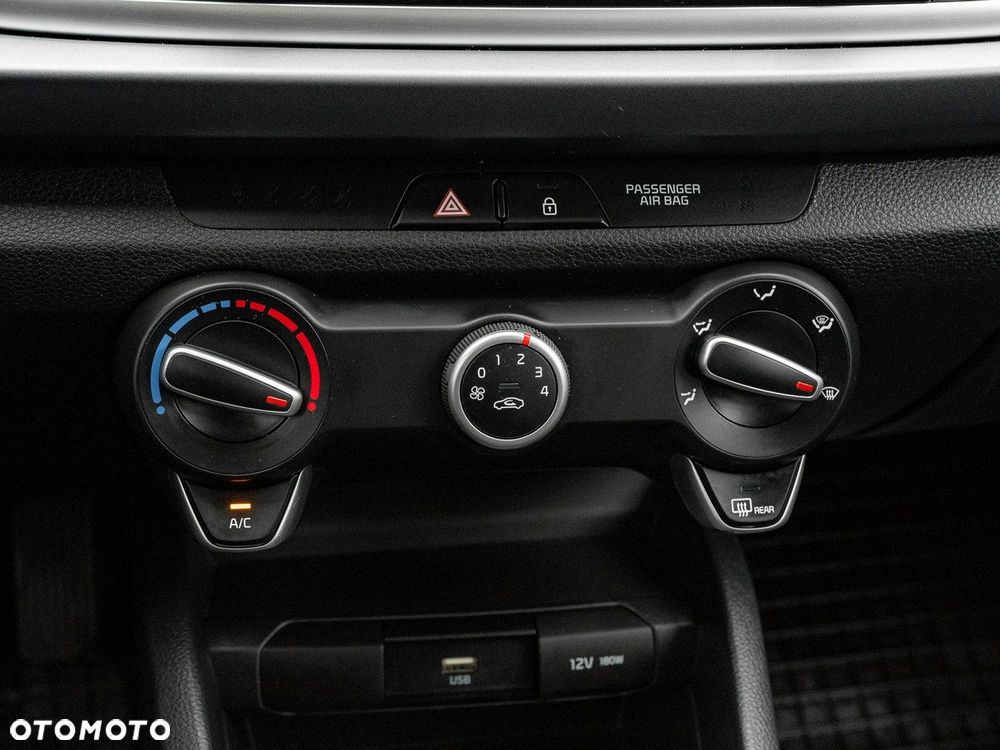 Kia Rio - 21