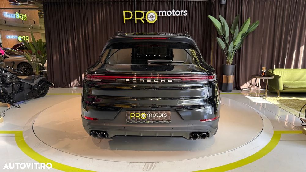 Porsche Cayenne - 8
