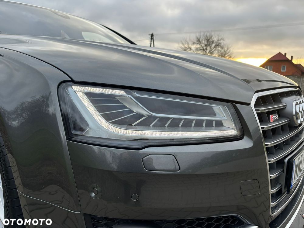 Audi S8 - 11