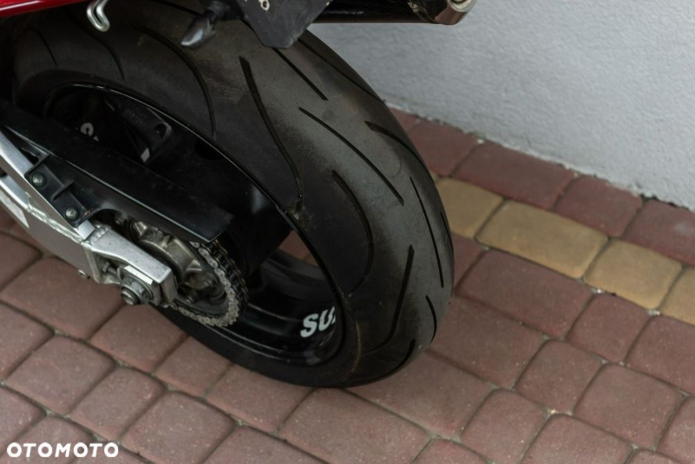 Suzuki GSX-R - 10