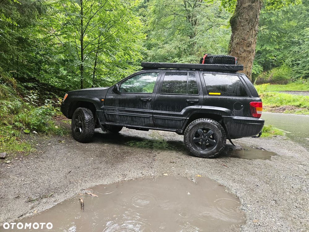 Jeep Grand Cherokee - 1