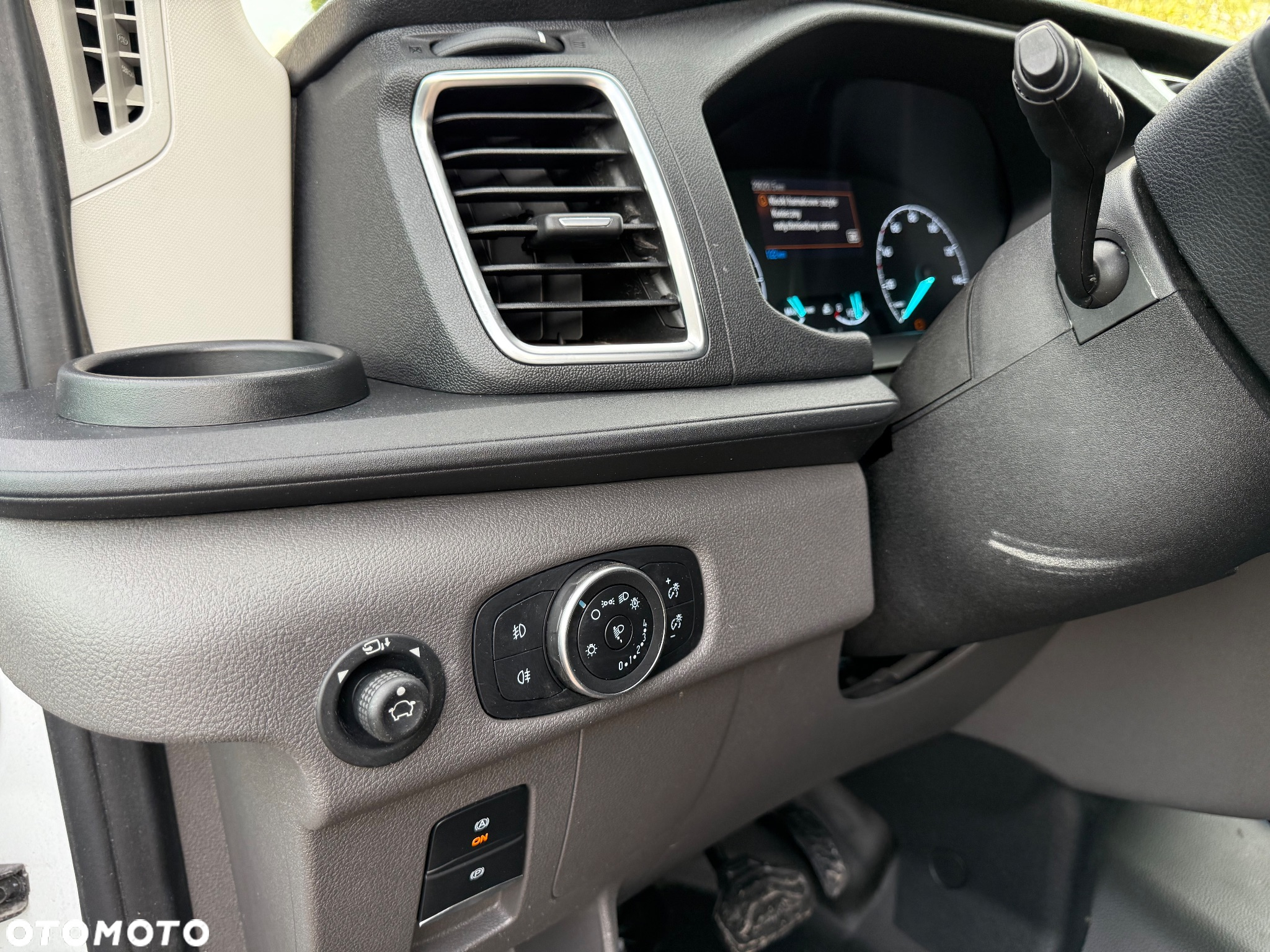 Ford TRANSIT - 11
