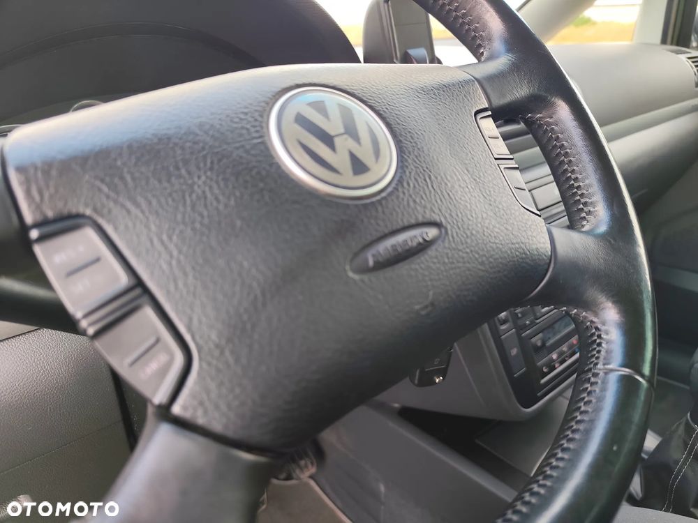 Volkswagen Sharan 1.8 5V Turbo United - 18