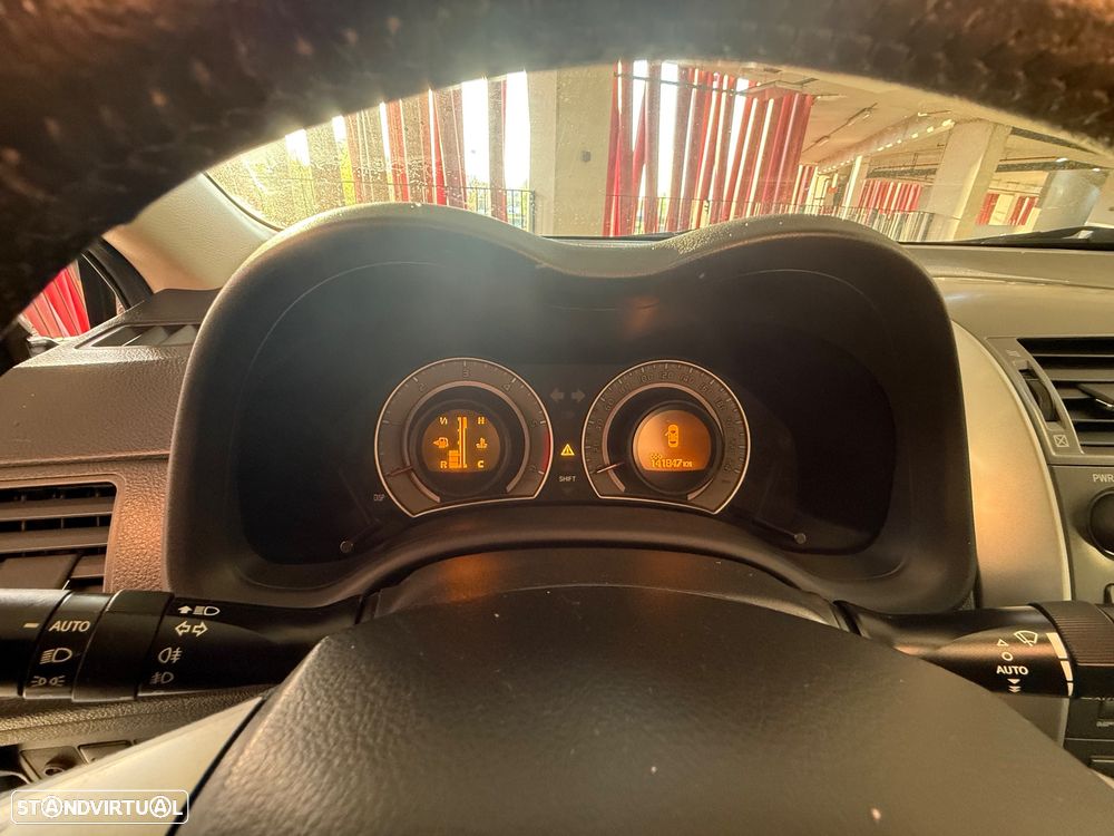 Toyota Corolla 1.4 D-4D Sol+PM - 14