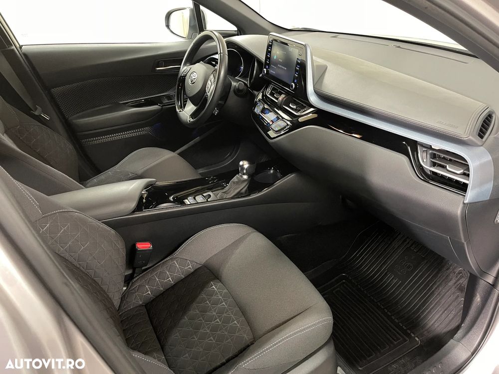 Toyota C-HR 2.0 HSD 184 CP 4x2 CVT C-ult Style - 10