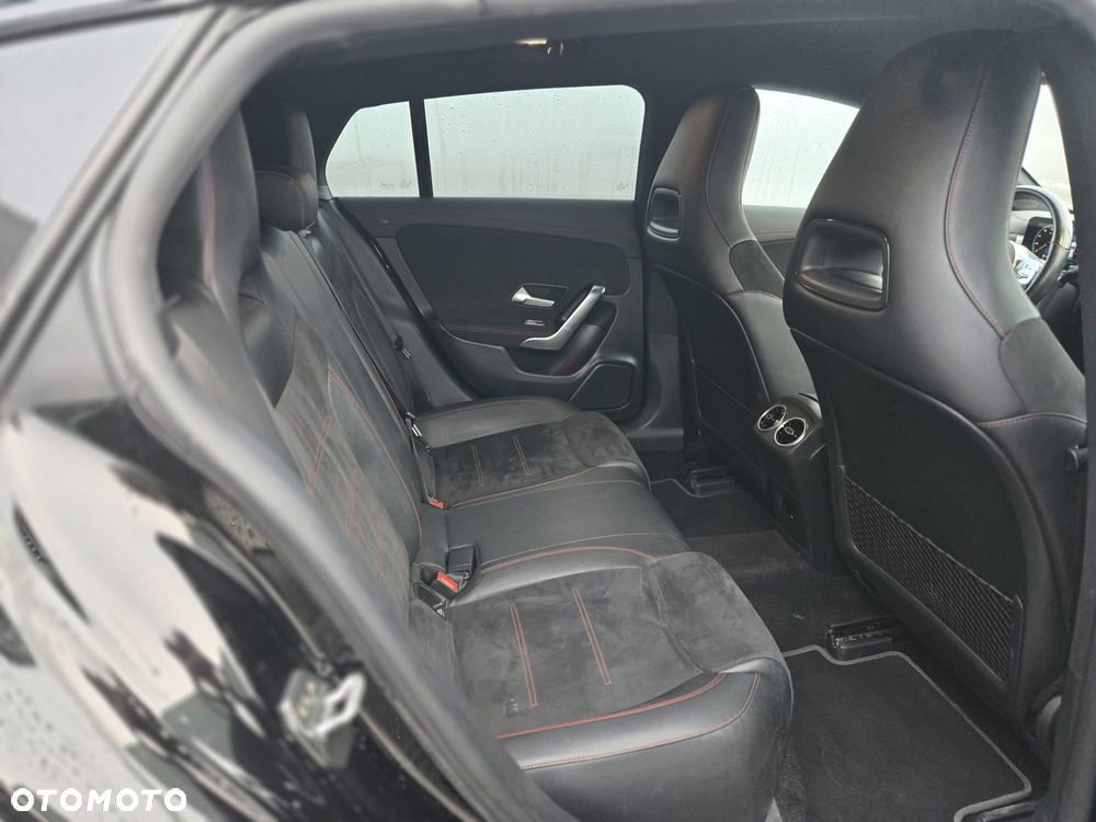 Mercedes-Benz CLA - 18