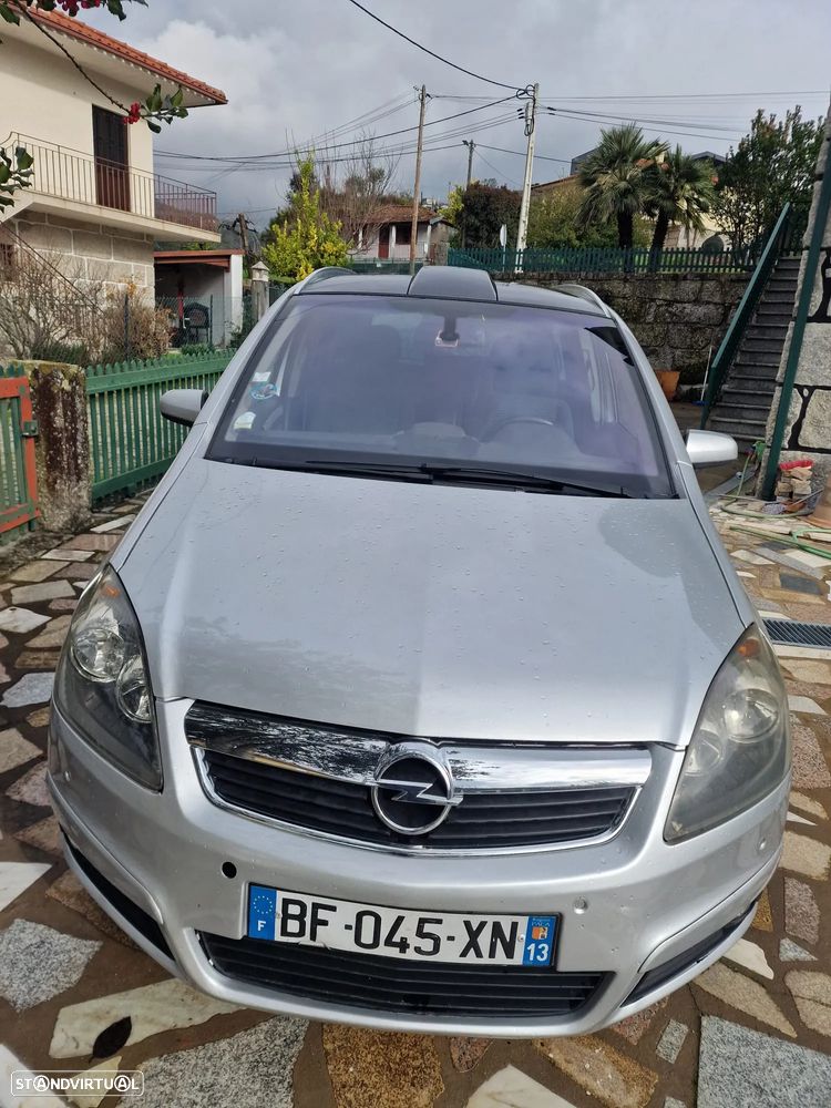 Opel Zafira 1.9 CDTI Cosmo - 1