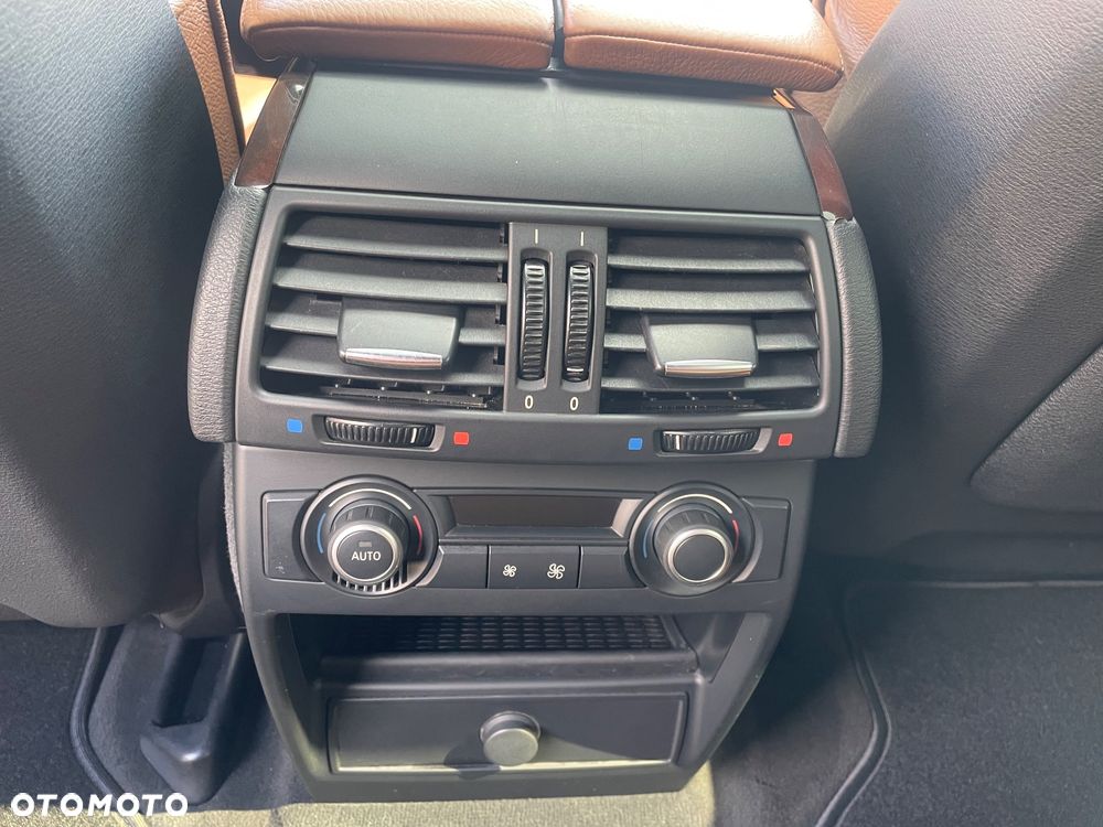 BMW X5 xDrive35d - 31