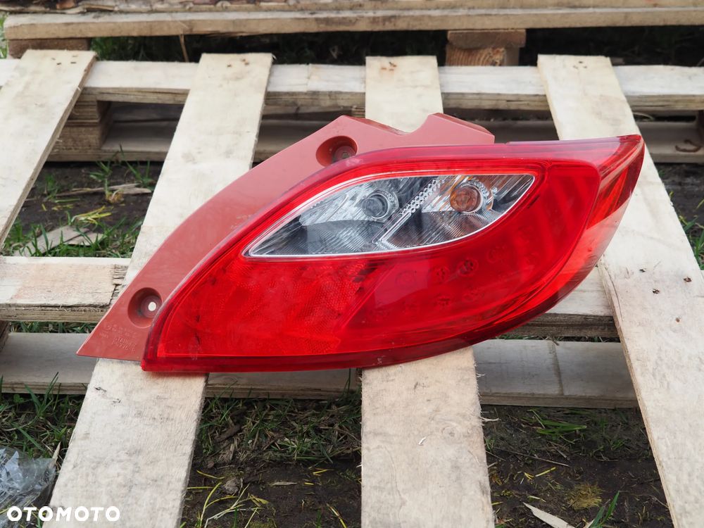 Lampa tył tylna prawa Mazda 2 II DE D65151150 - 1