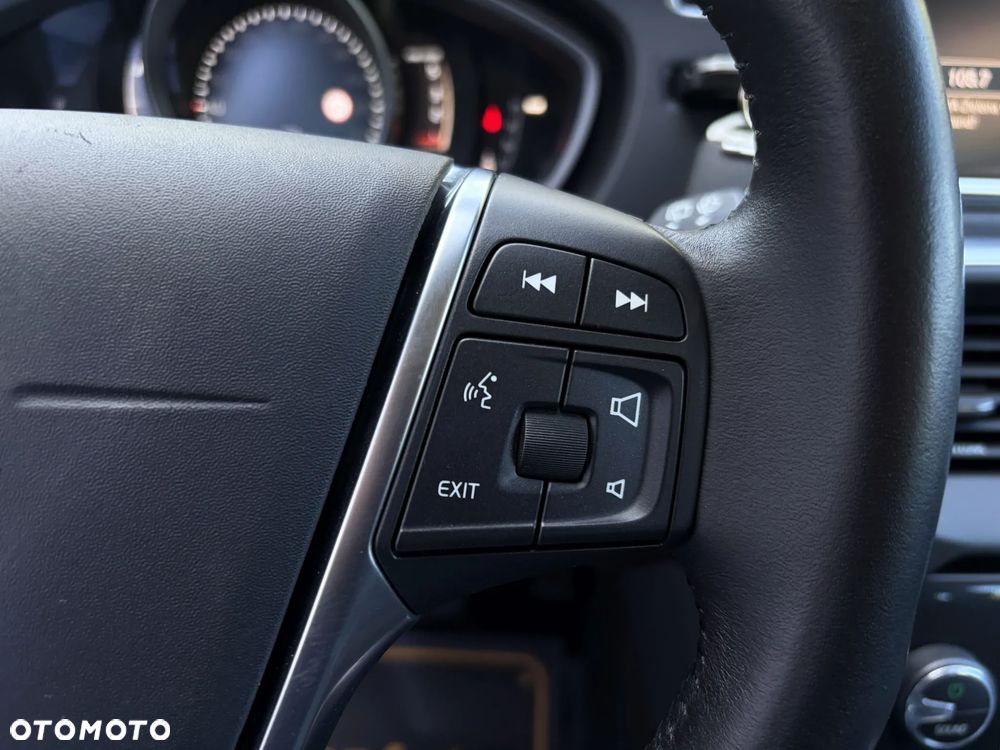 Volvo V40 Cross Country D2 Geartronic Momentum - 25