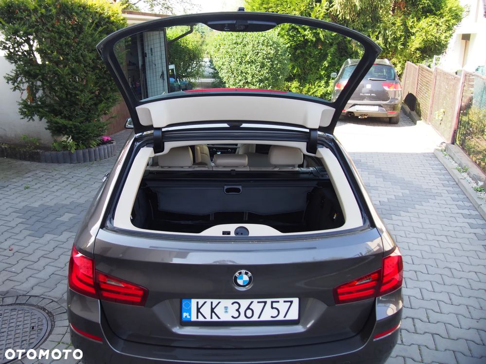 BMW Seria 5 520d Luxury Line - 24