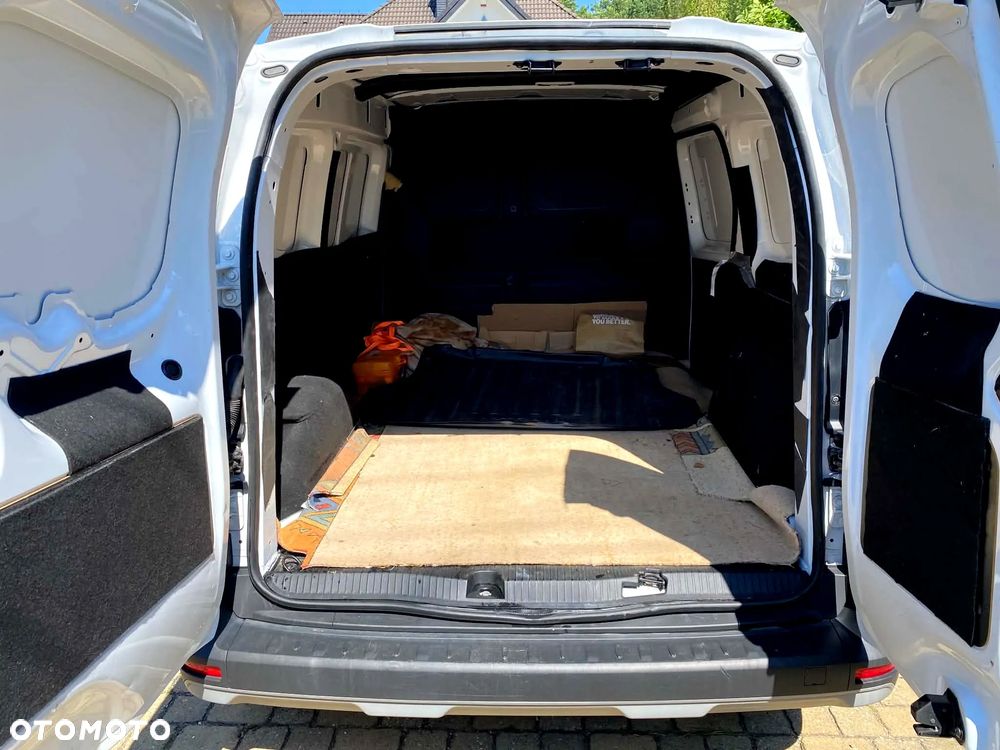 Nissan TOWNSTAR - 17