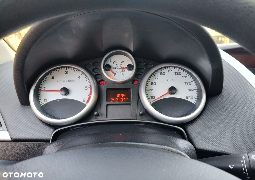 Peugeot 207 1.6 HDi - 8