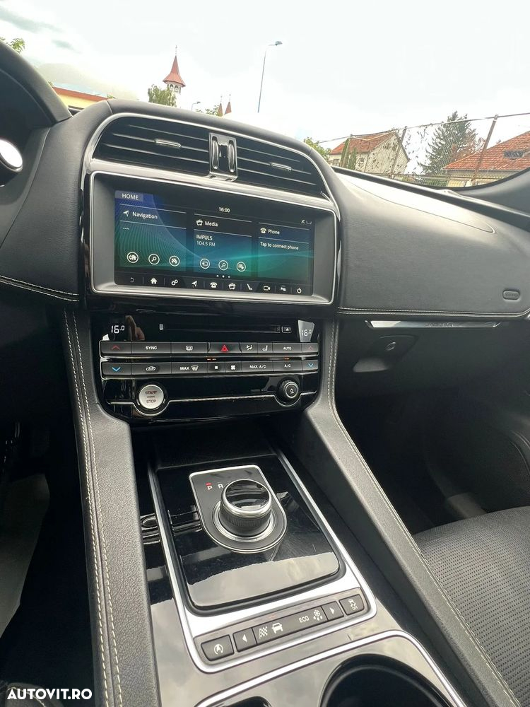 Jaguar F-Pace 20d AWD Aut. R-Sport - 13