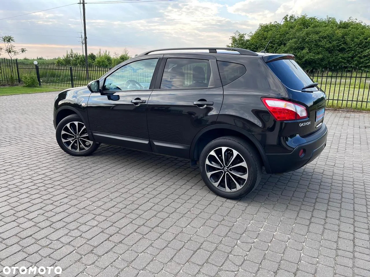 Nissan Qashqai 1.6 dCi DPF tekna - 16