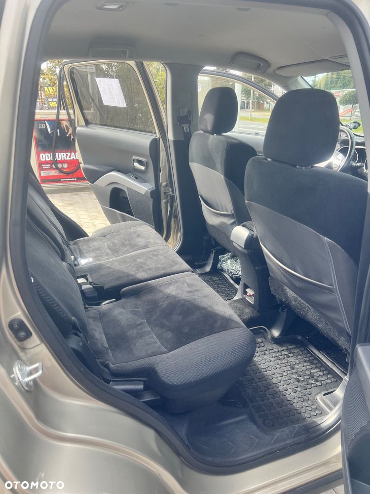 Mitsubishi Outlander - 6