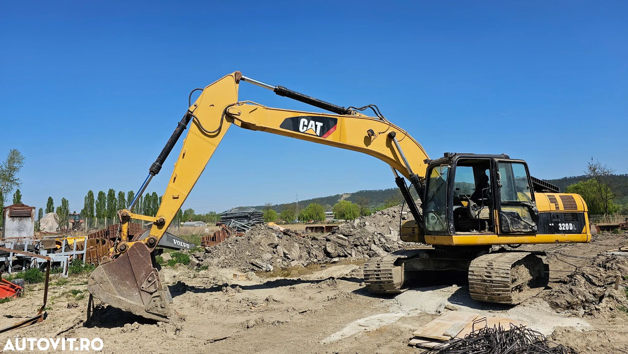 Caterpillar CAT 320 DL Excavator pe șenile - 1