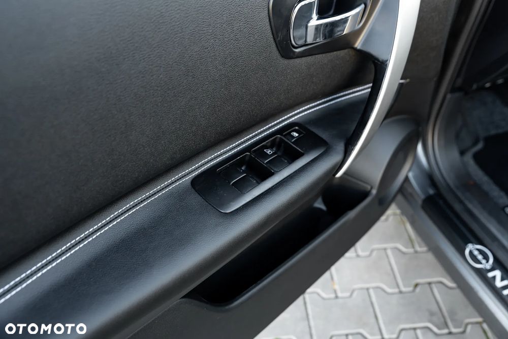 Nissan Qashqai+2 - 21