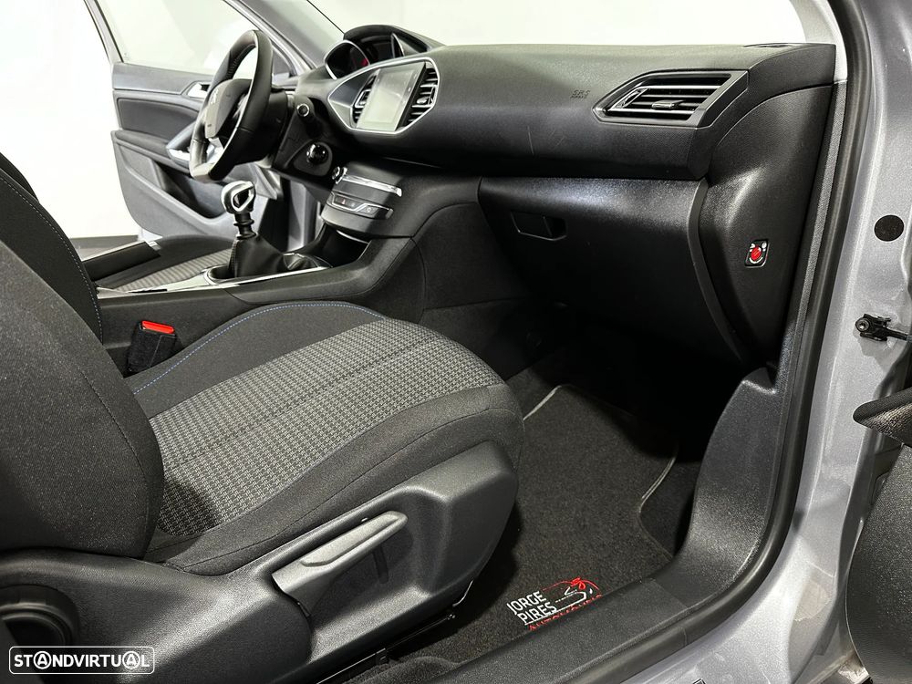 Peugeot 308 SW 1.5 BlueHDi Style - 38