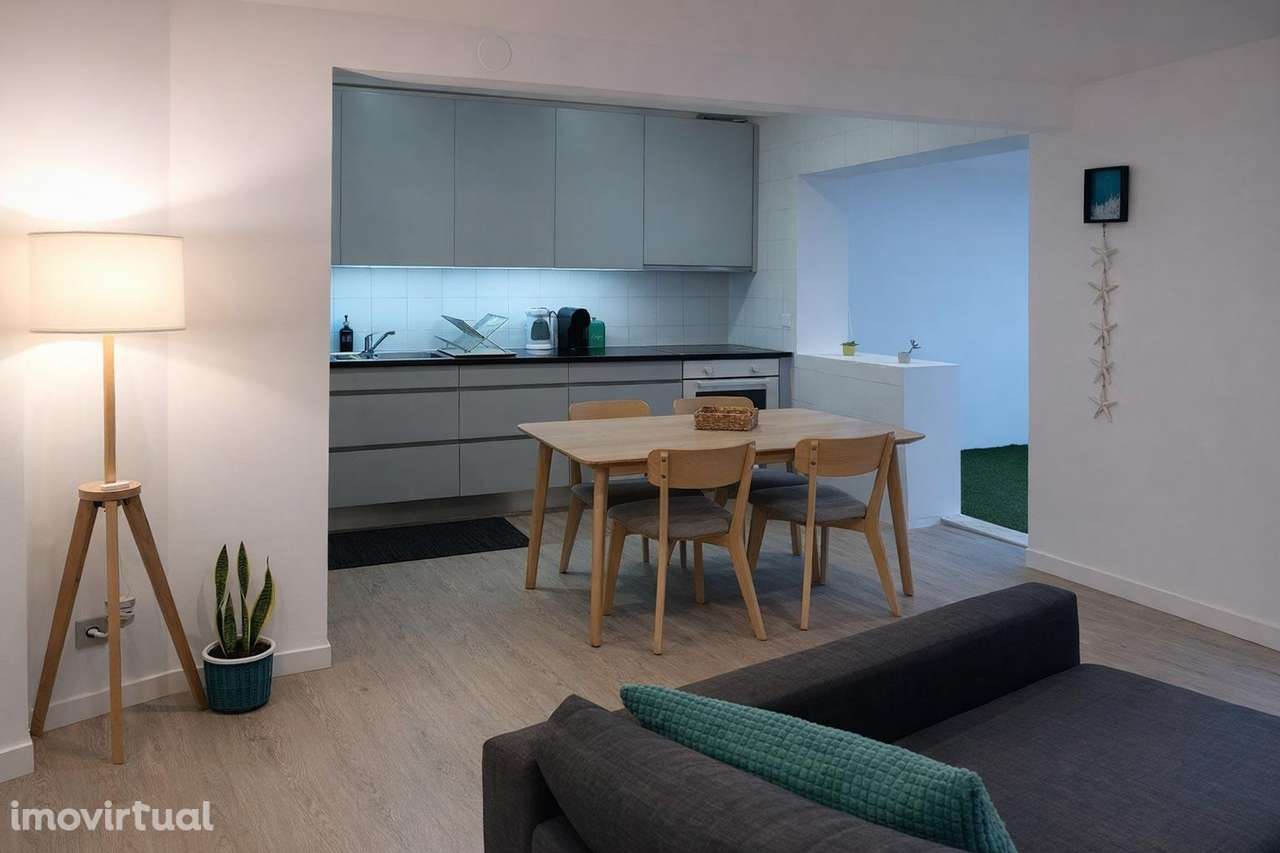 Andar de Moradia T2 em 1ª Linha de Mar em Angeiras - Grande imagem: 4/17