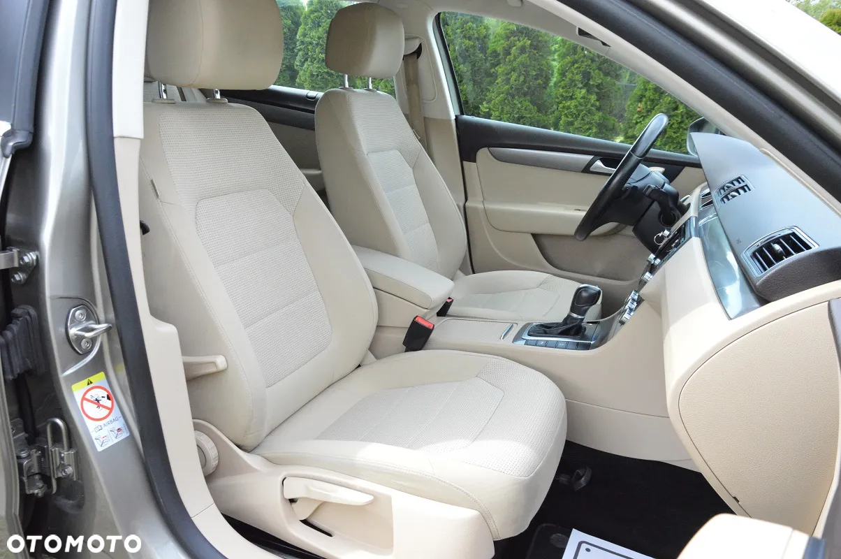 Volkswagen Passat 2.0 TDI Comfortline DSG - 35