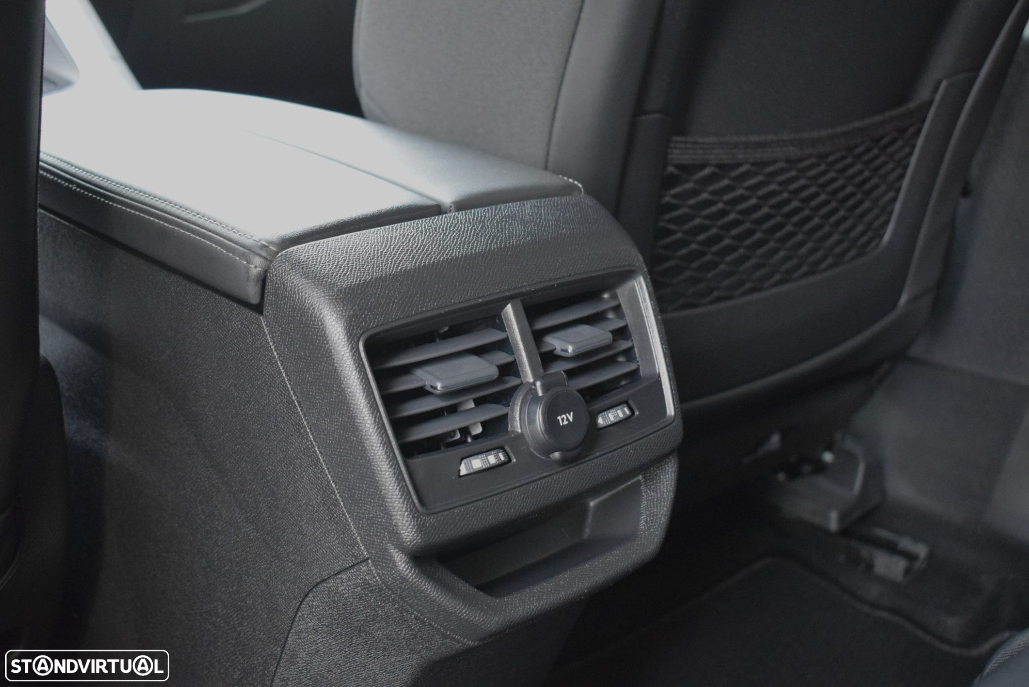 Peugeot 3008 1.2 PureTech Allure EAT8 - 37