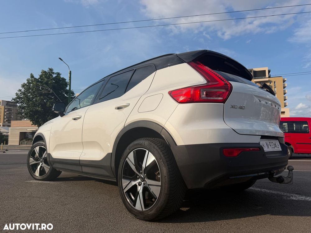 Volvo XC 40 Recharge Twin Motor AWD Plus - 4