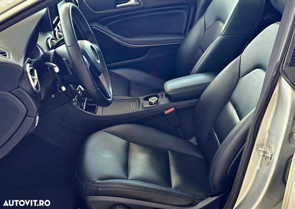 Mercedes-Benz CLA 180 7G-DCT UrbanStyle Edition - 17