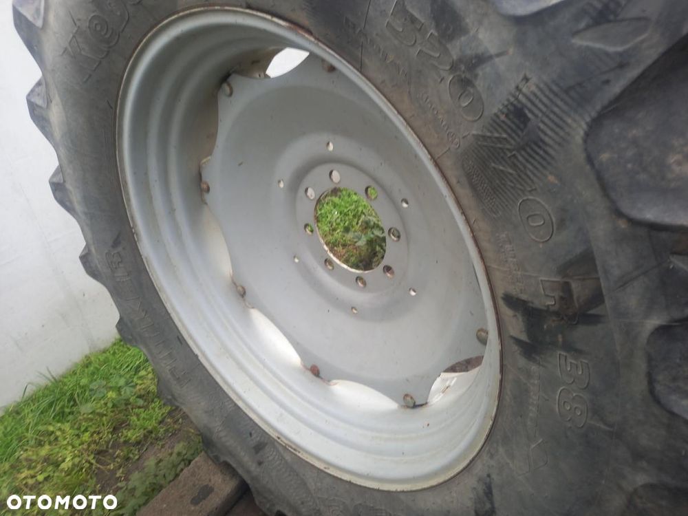 Felgi tylne fi220mm 15x38 Deutz Fahr Agrotron 106 - 4