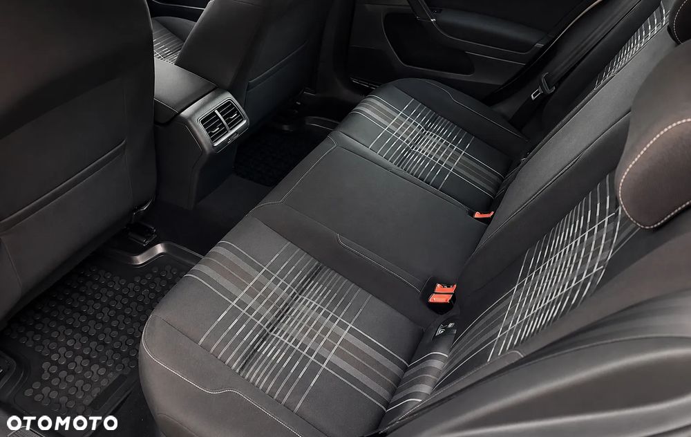 Volkswagen Golf 1.6 TDI BlueMotion Technology Lounge - 13
