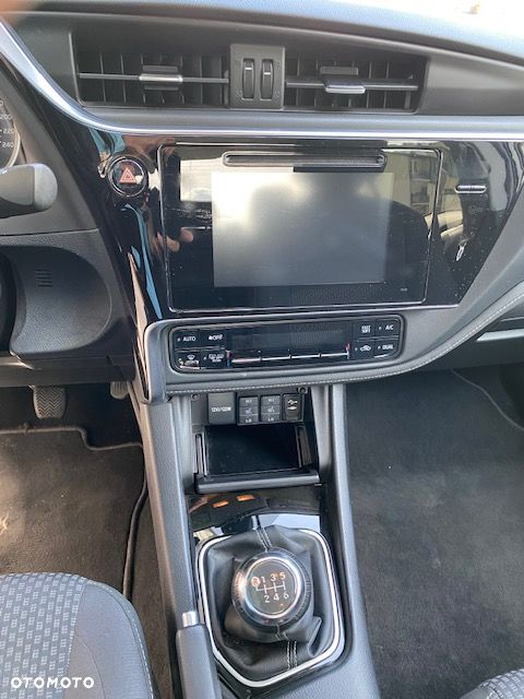 Toyota Corolla 1.6 Comfort - 17