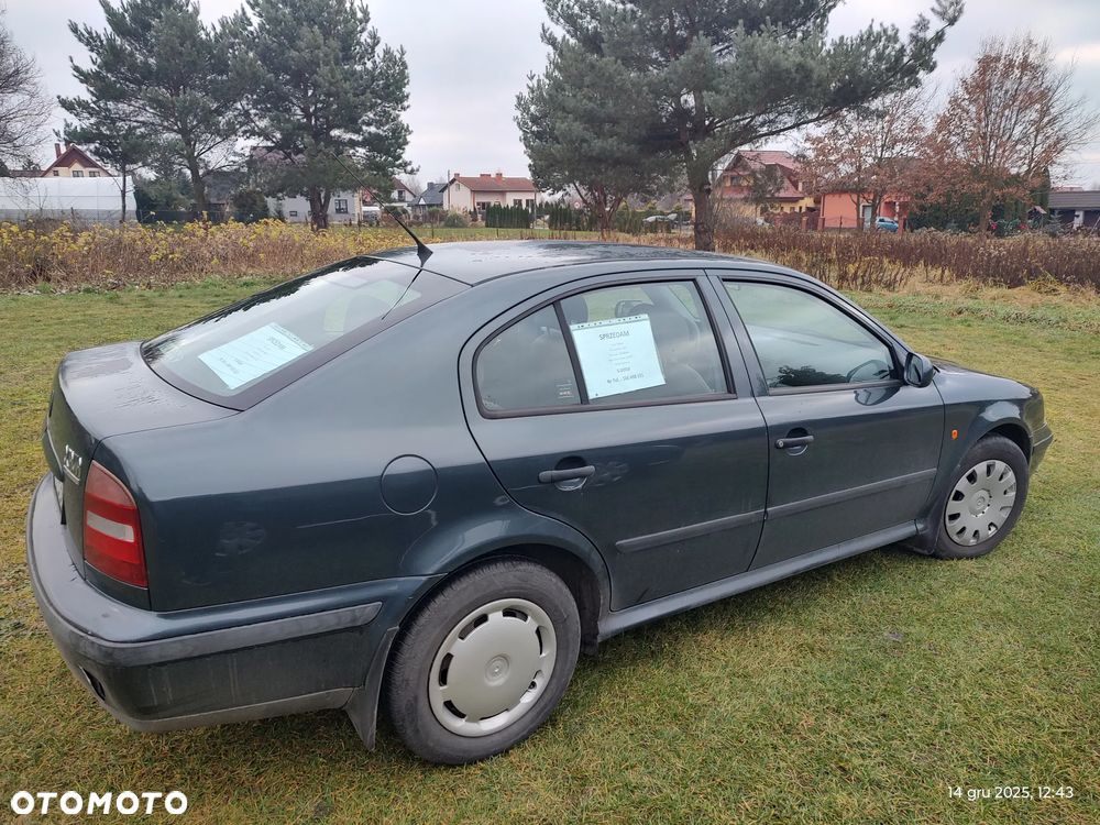 Skoda Octavia 1.6 LX - 1