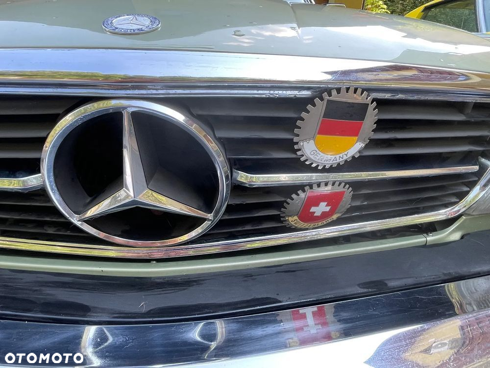 Mercedes-Benz SL - 23