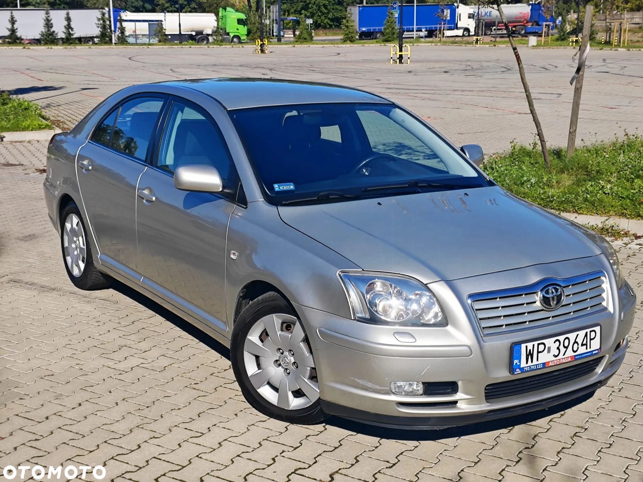 Toyota Avensis 1.8 VVT-i Terra Plus - 1