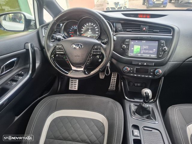 Kia Ceed SW 1.6 CRDi GT Line - 10