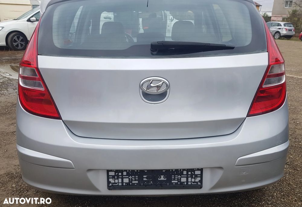 Hyundai i30 1.6 CRDI blue Comfort - 16