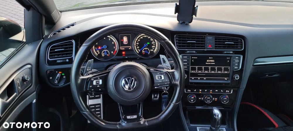 Volkswagen Golf - 35