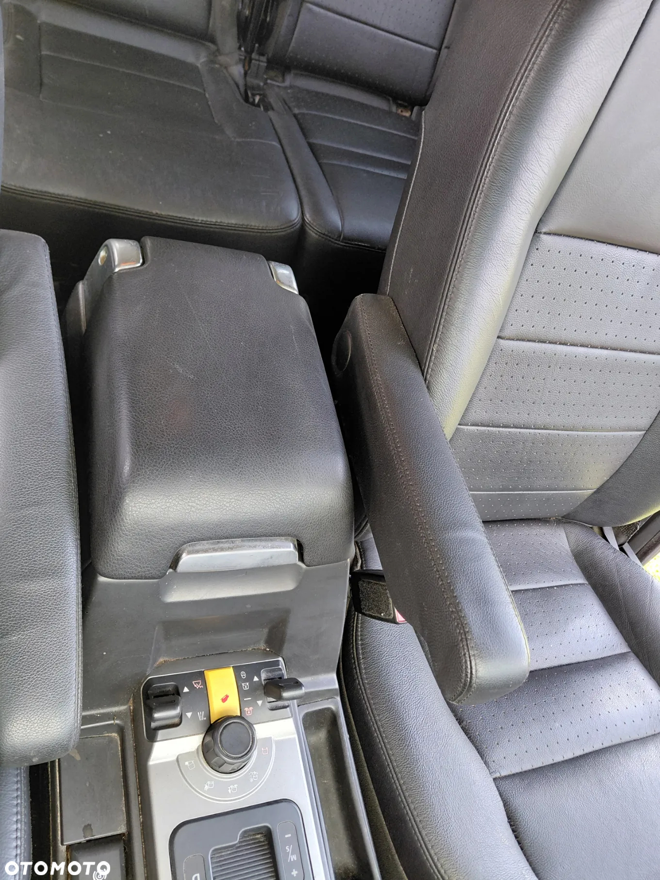 Dawca Części Land Rover Discovery 3 TDV6 SE 2.7 V6 6HP26 LRC820 - 12