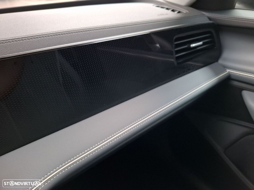 VW Passat Variant 1.5 TSI eHybrid Business DSG - 28