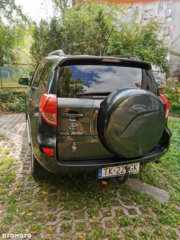 Toyota RAV4 2.2 D-4D 4x4 - 5
