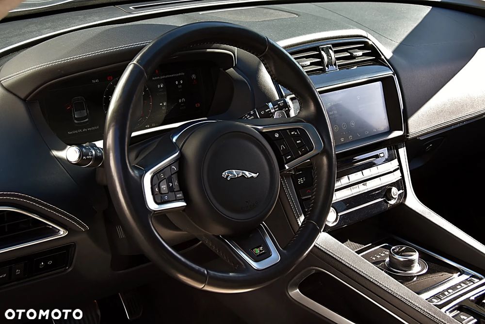 Jaguar F-Pace 2.0 i4P AWD R-Sport - 14